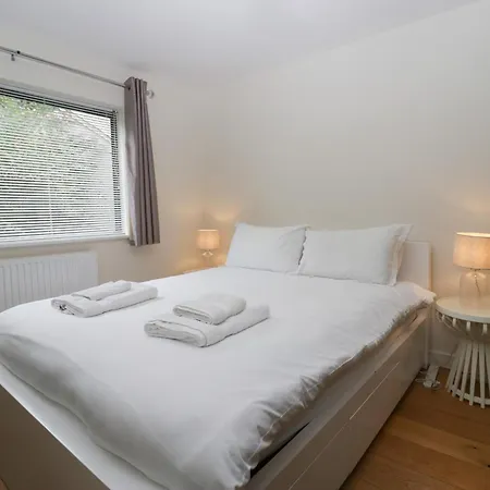 12 Blue Hill Park Apartment